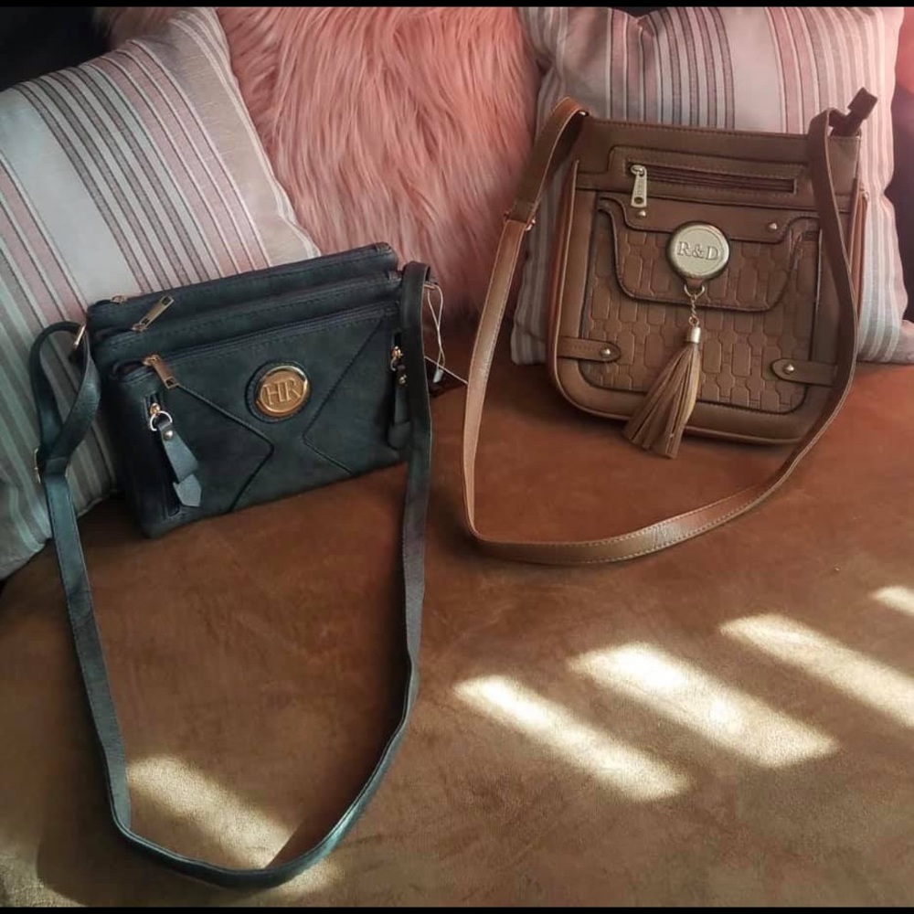 Crossed purse